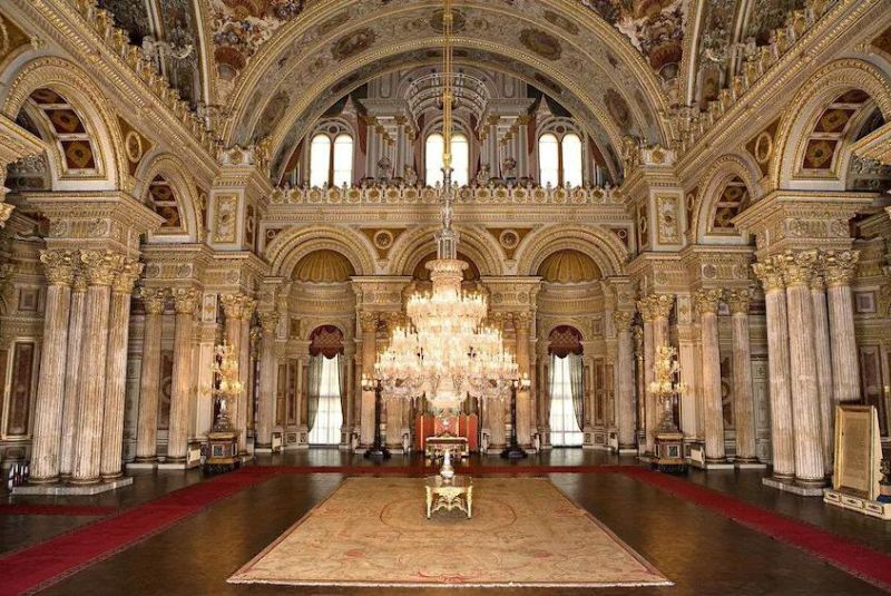 4. Dolmabahçe Palace Architecture and Design 3