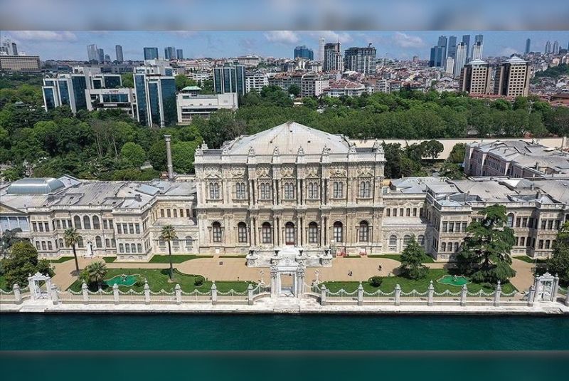 3. Dolmabahçe Palace Location and Surroundings