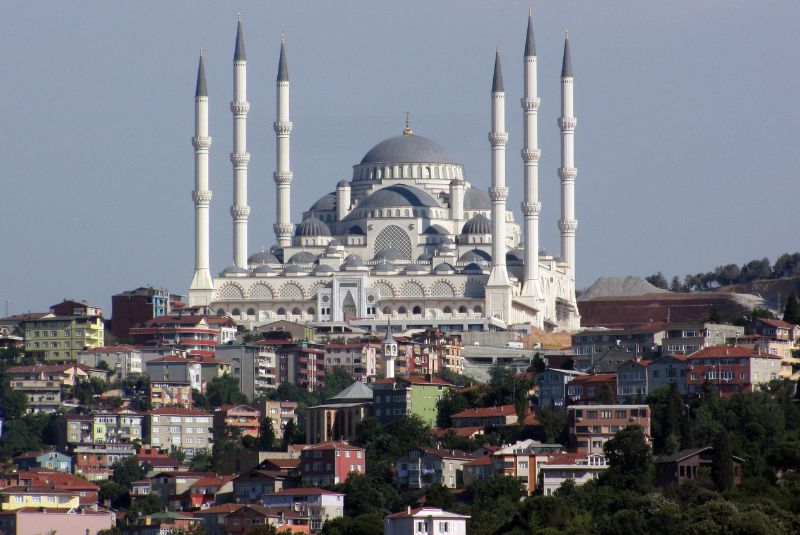 9. Çamlıca Hill Mosque