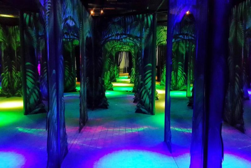 Mirror Maze